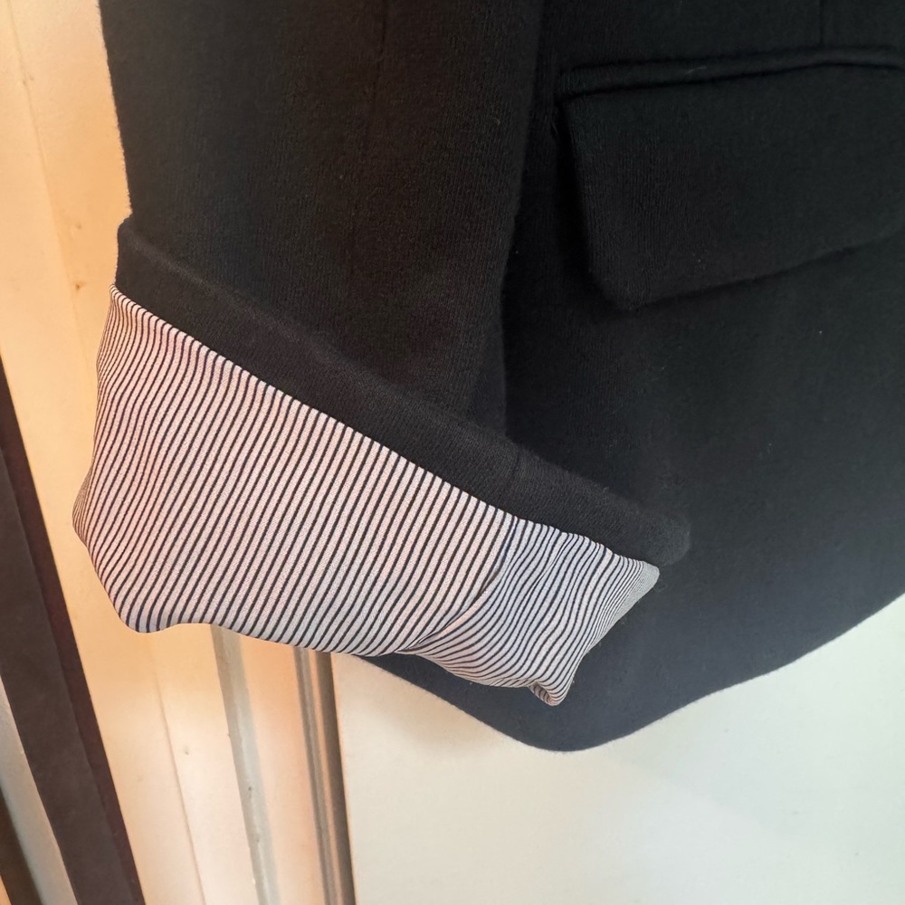 Gobsonlook Single-Button Black Notch Collar Blaze… - image 4